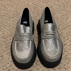 H&M Kids Silver Glitter Dress Shoes